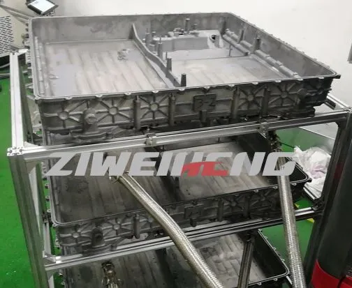 Carcasă pentru piese din aluminiu turnat cu cameră de răcire integrată (placă...